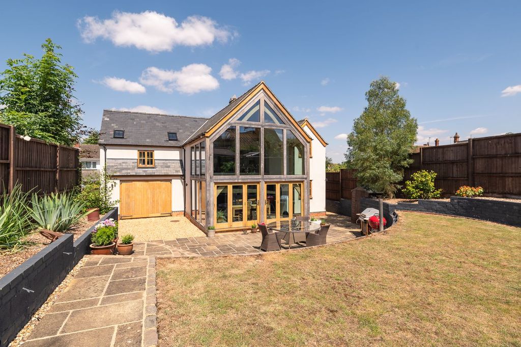 Property photo 1 of 25
