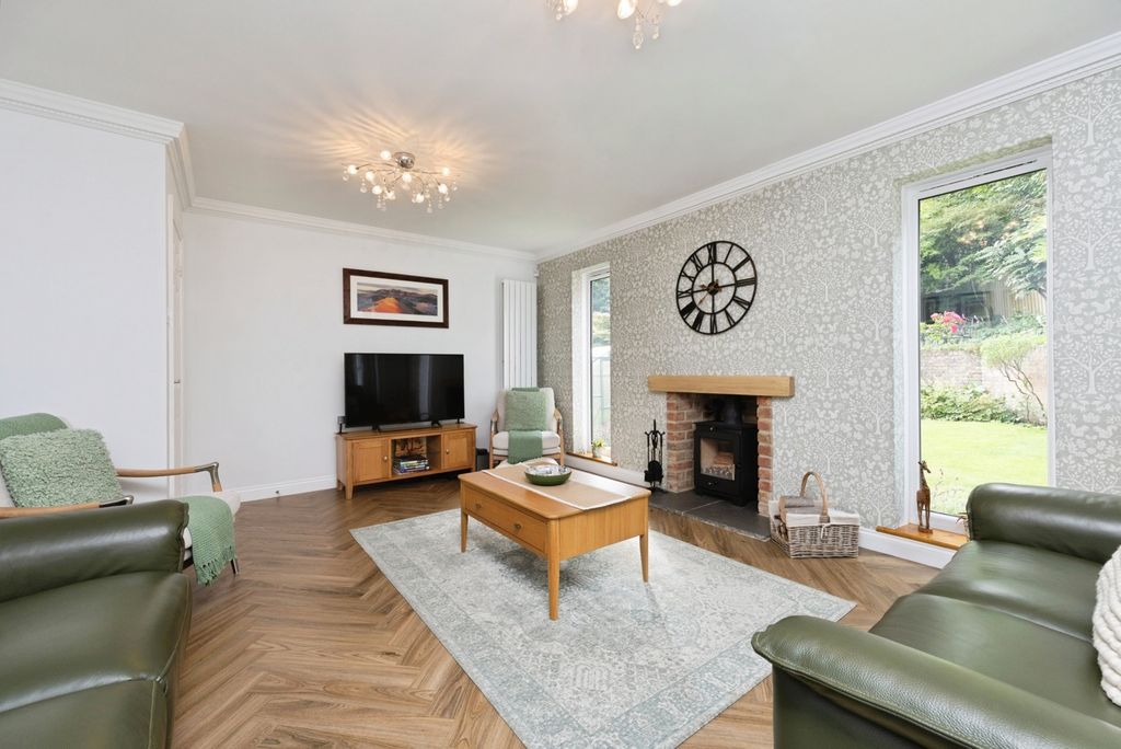 Property photo 3 of 20 Pbox-Img.Jpg