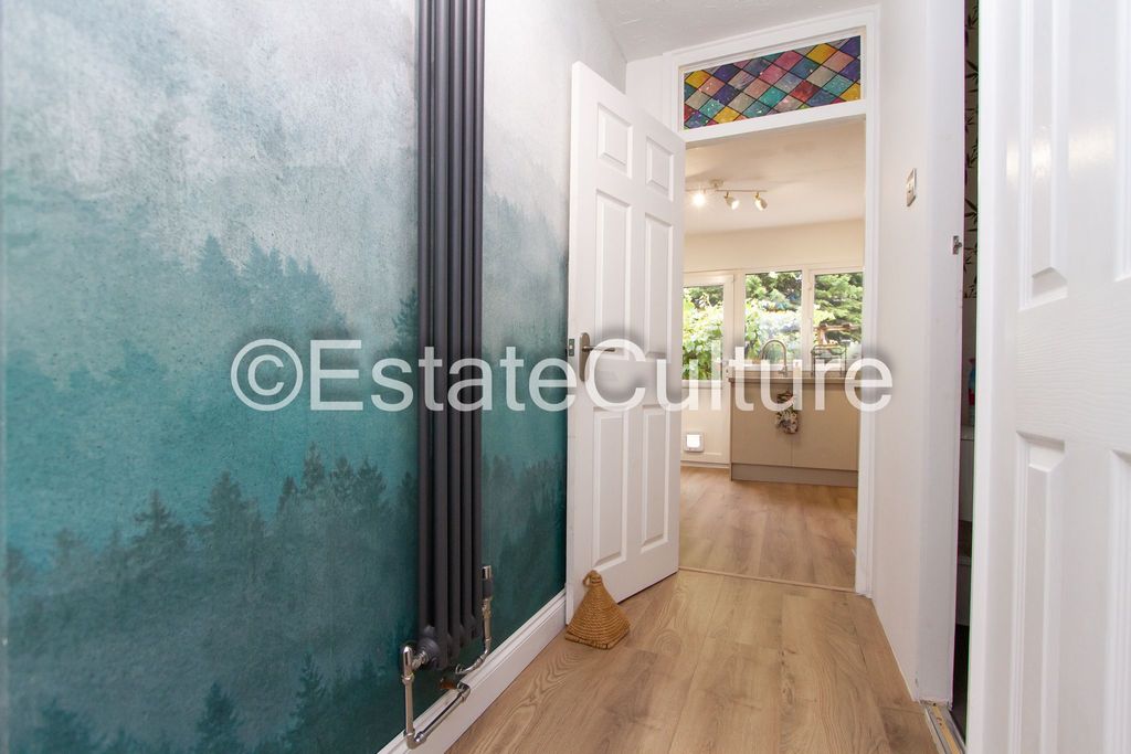 Property photo 2 of 22