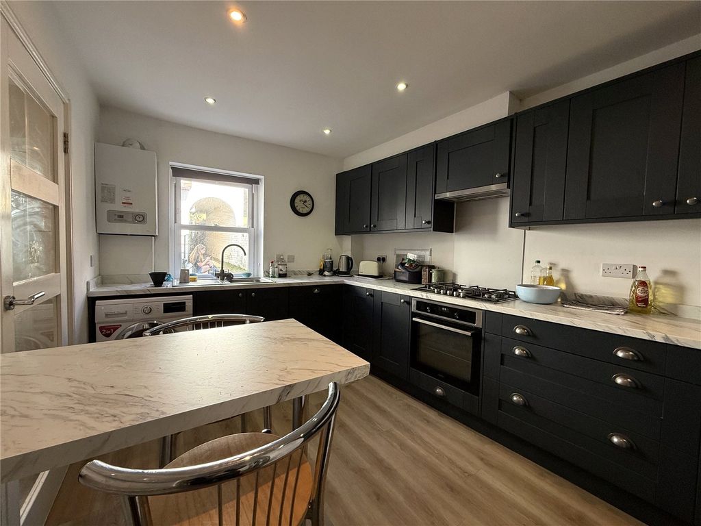 Property photo 3 of 11 Picture No. 25