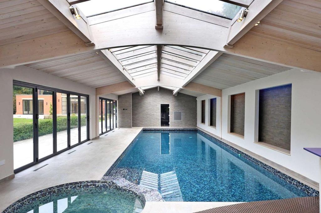 Property photo 2 of 24 Pool