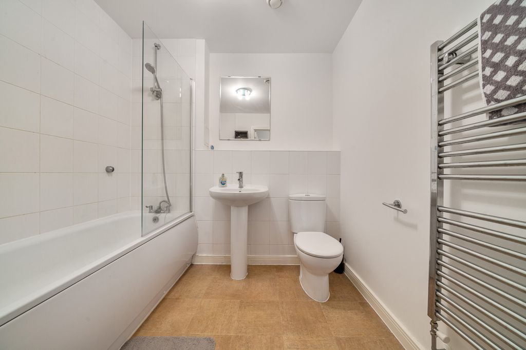 Property photo 3 of 24 1503188-7-6A74833...