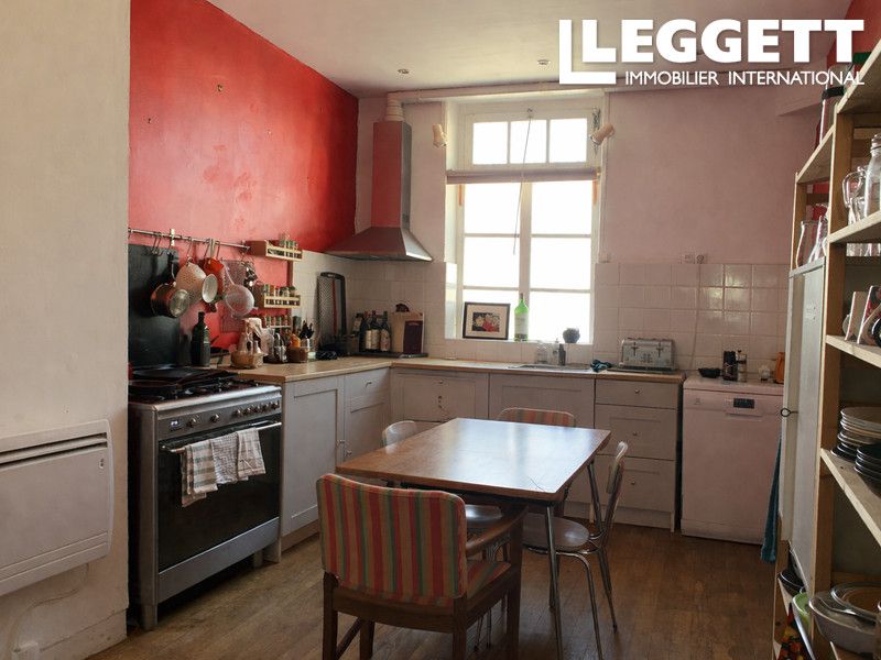 Property photo 2 of 10