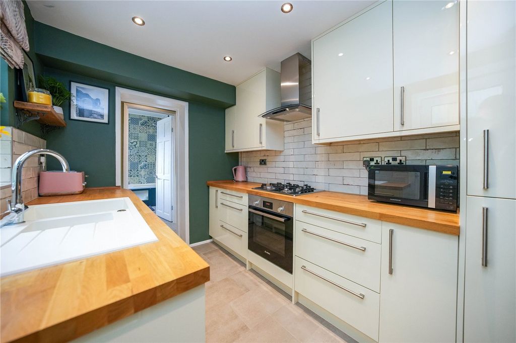 Property photo 2 of 13 Kitchen