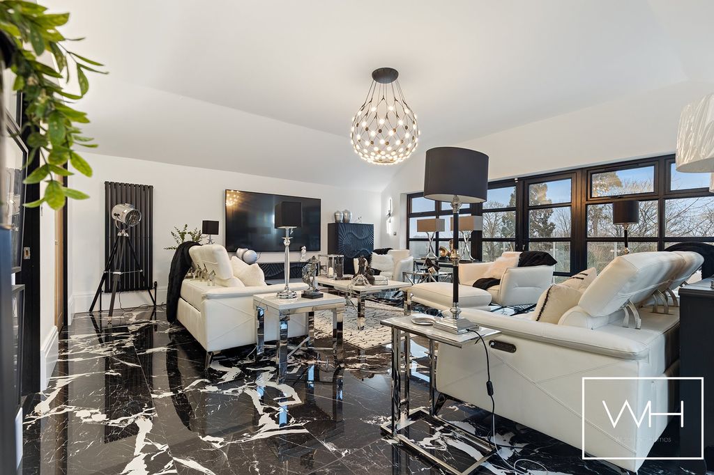 Property photo 3 of 20 4 Mulberry Close, Cusworth 18_297