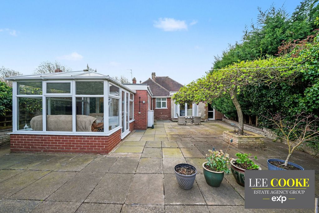 Property photo 3 of 28