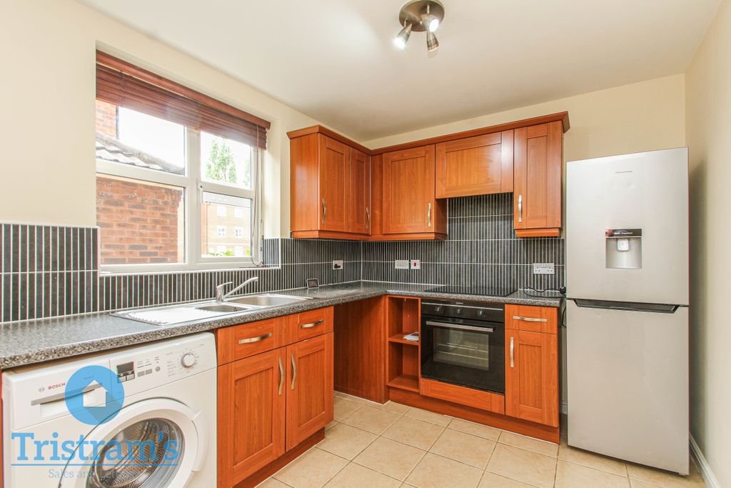 Property photo 3 of 14