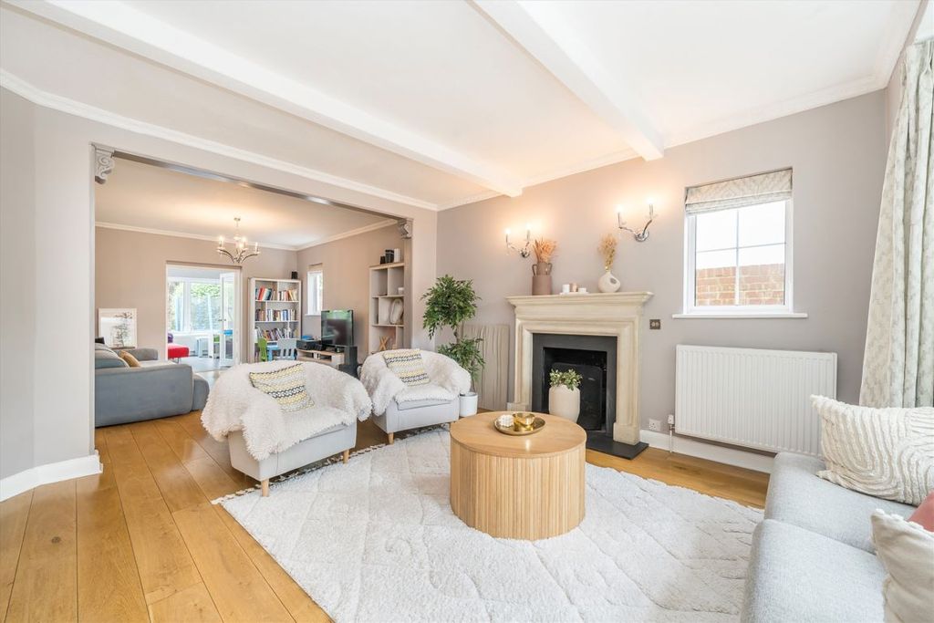 Property photo 2 of 12