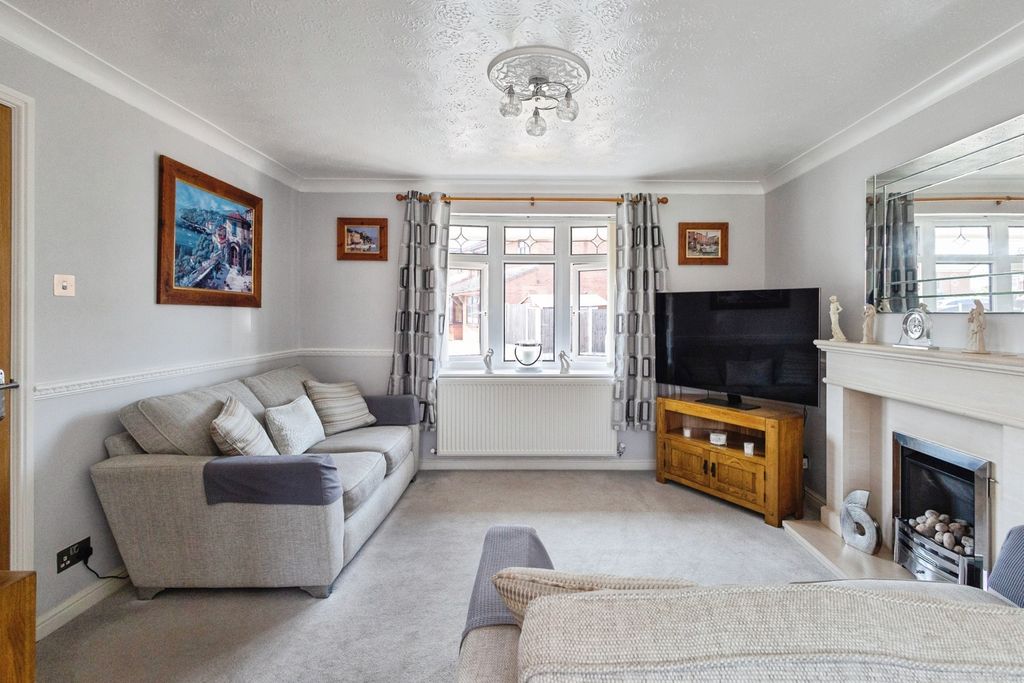 Property photo 2 of 19 Pbox-Img.Jpg