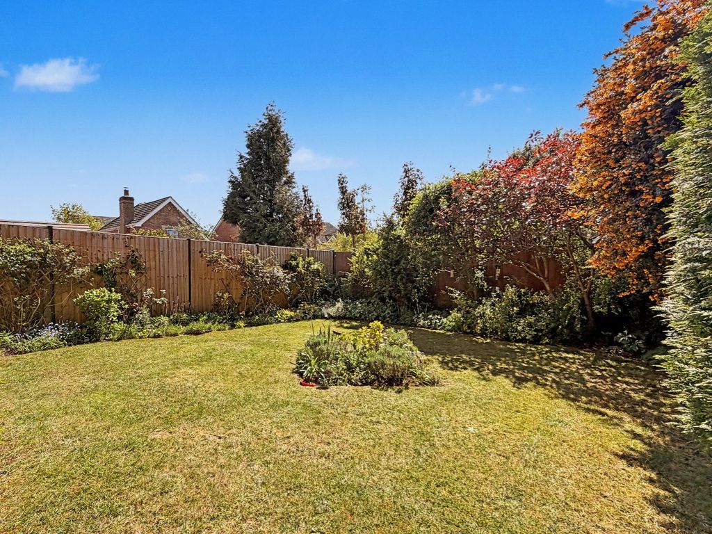 Property photo 2 of 38 4105114