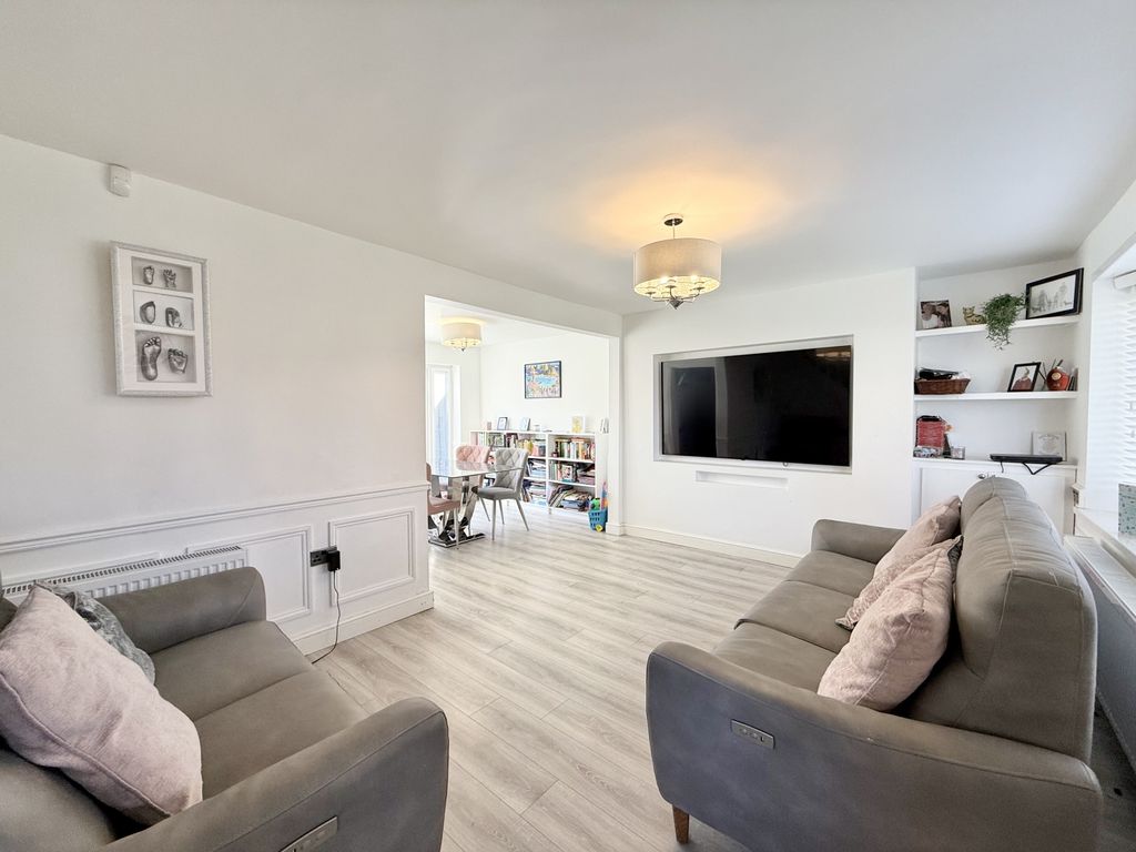 Property photo 2 of 16 Img_9254