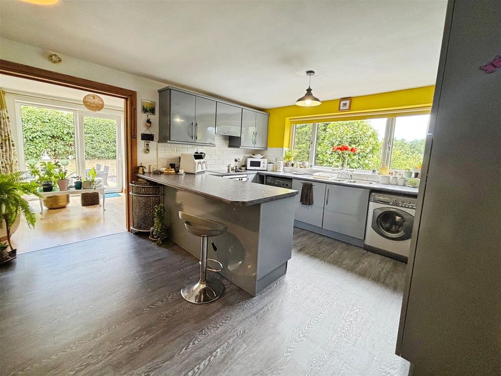 Property photo 2 of 20 Kitchen/Diner