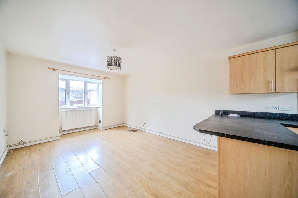 Property photo 3 of 10 Pbox-Img.Jpg