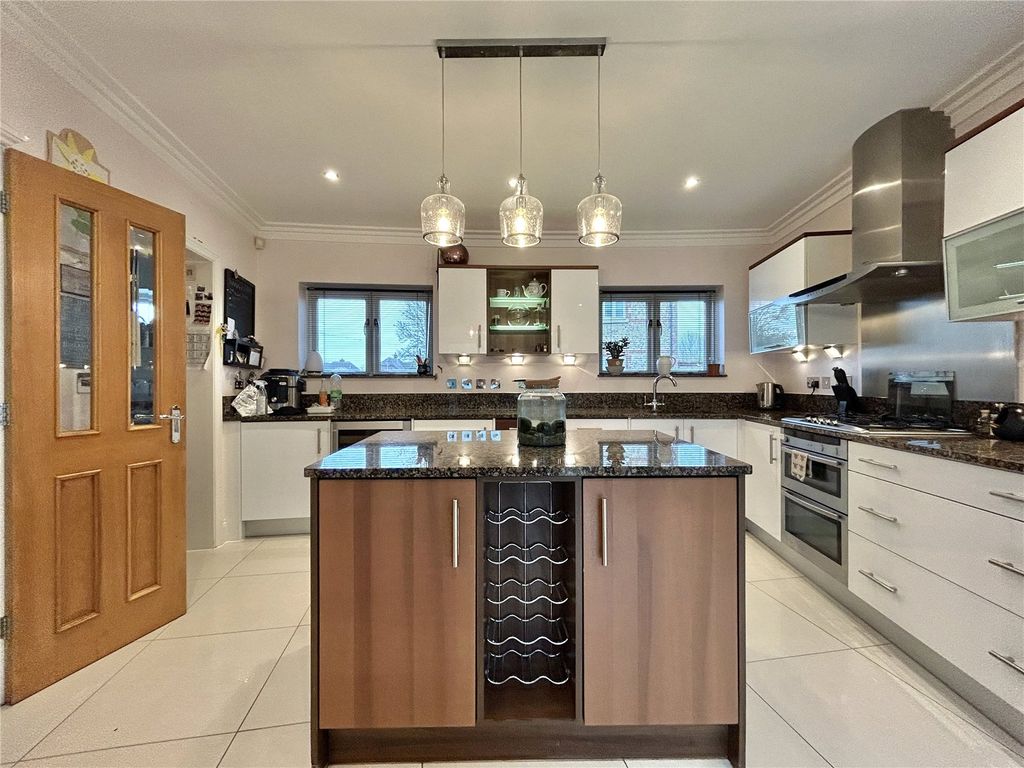 Property photo 3 of 19 Picture No. 47