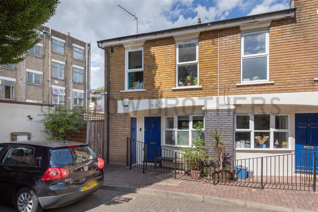 Property photo 1 of 27
