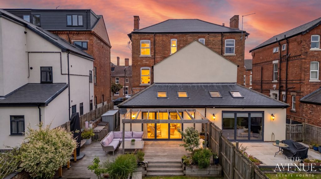Property photo 1 of 55 5144951