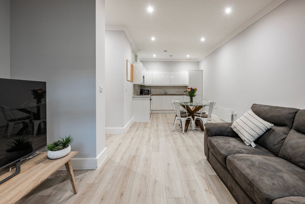 Property photo 2 of 6 Image