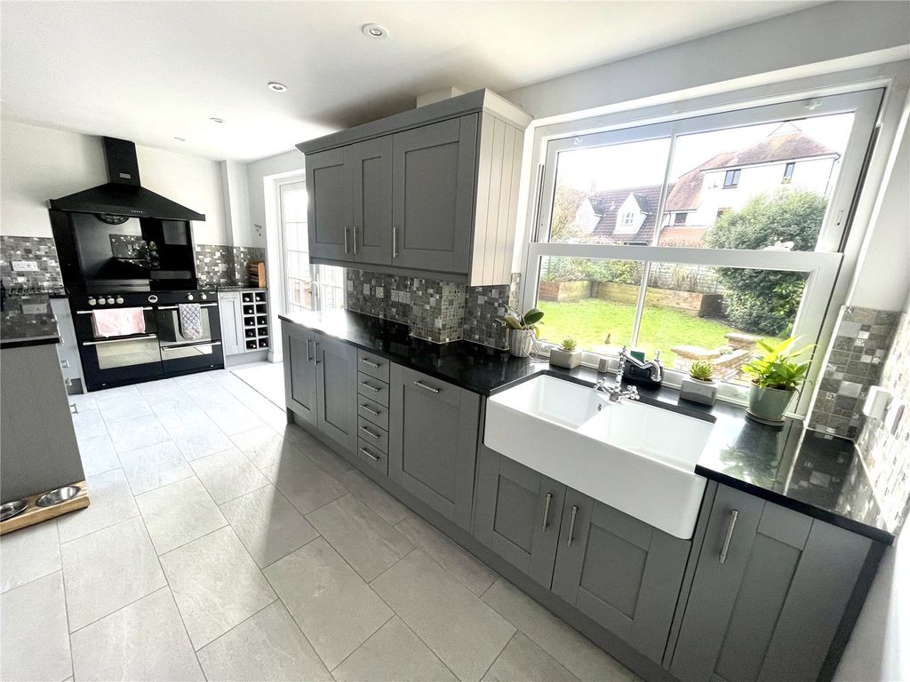 Property photo 2 of 23 Picture No. 67