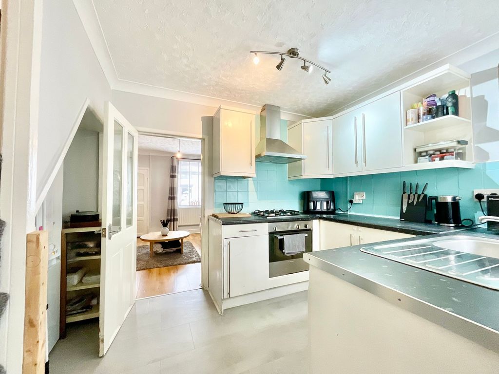 Property photo 3 of 12