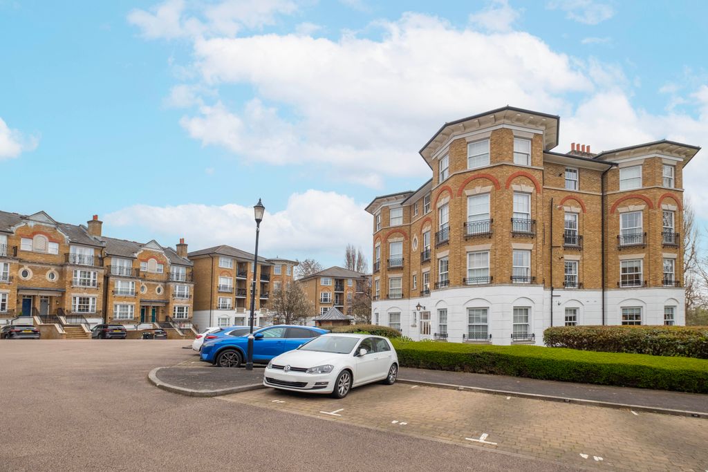 Property photo 1 of 14