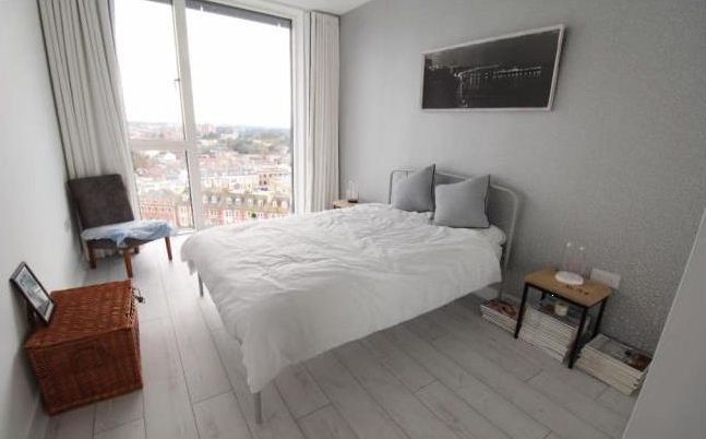 Property photo 3 of 8 Master Bed