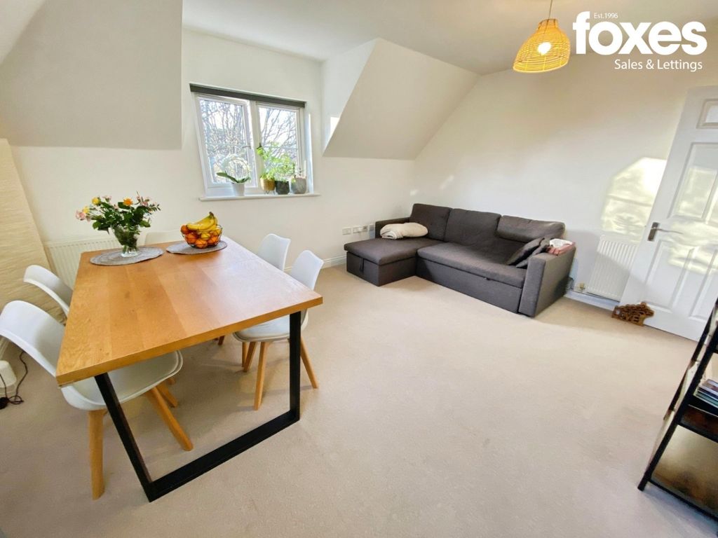 Property photo 2 of 7 4844841