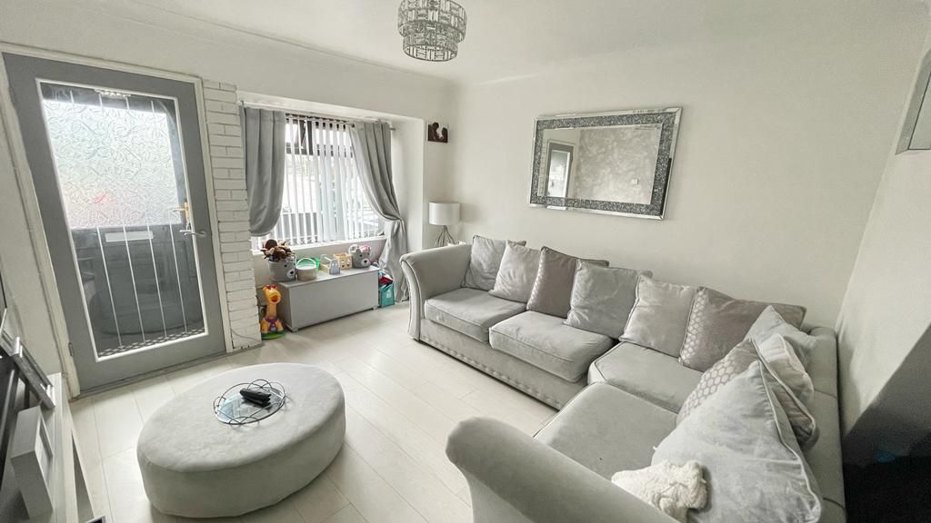 Property photo 1 of 25 Beautifully Presented 2 Bed Terraced House, CV6