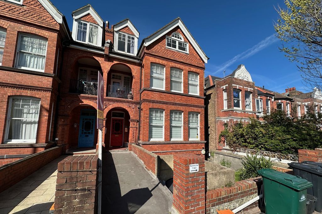 Property photo 2 of 14 Photo 1