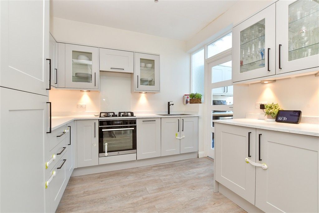 Property photo 3 of 14 Kitchen/Diner