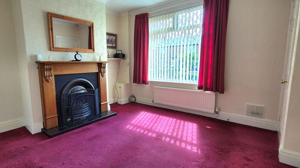 Property photo 2 of 13