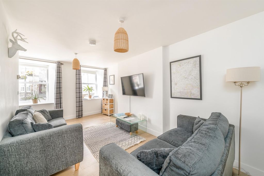 Property photo 3 of 18 7_Market_Street_Coldstream-13.Jpg