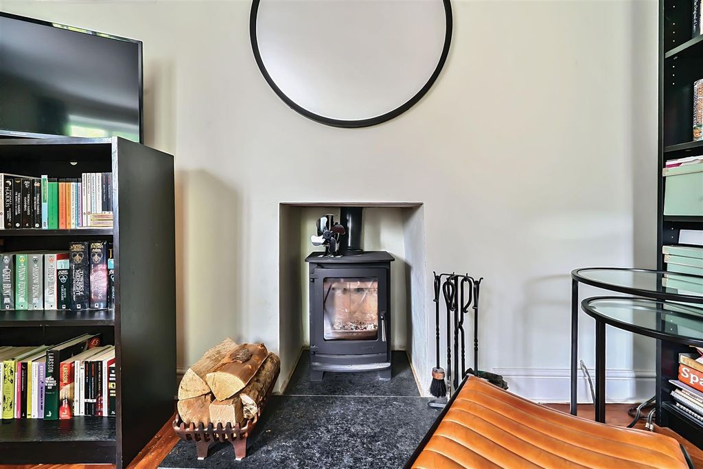 Property photo 3 of 10