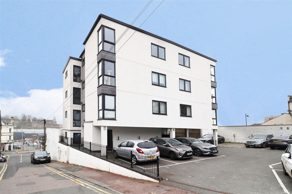 Property photo 1 of 16 Img_9302_Pe_Pe.Jpg