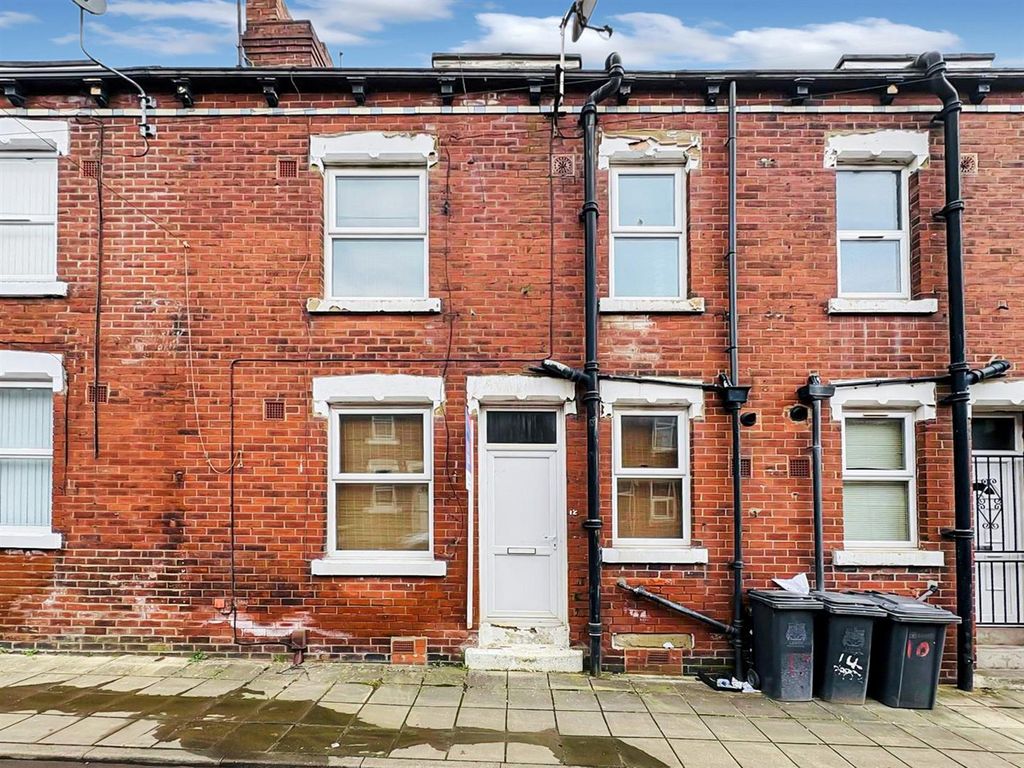 Property photo 1 of 6