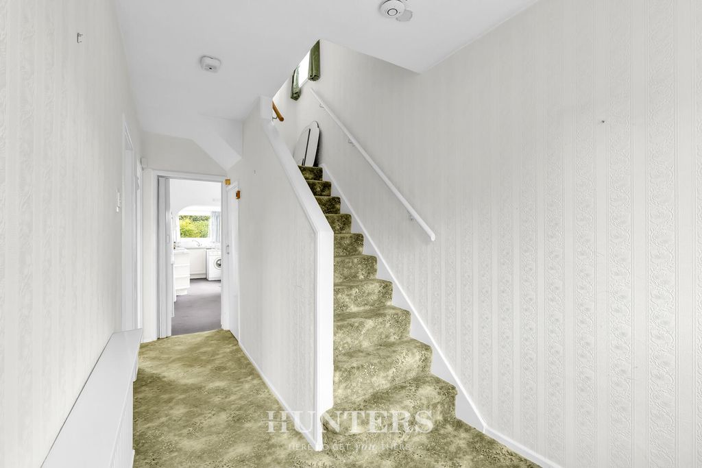 Property photo 2 of 20 Hallway