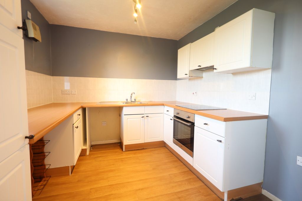 Property photo 2 of 12