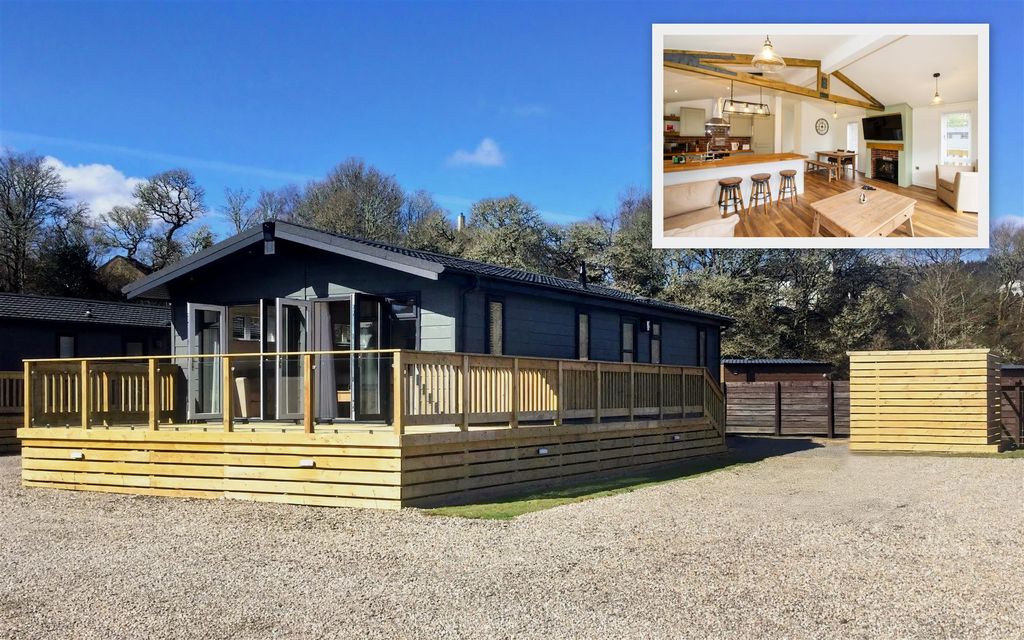 Property photo 1 of 11 Photo 0