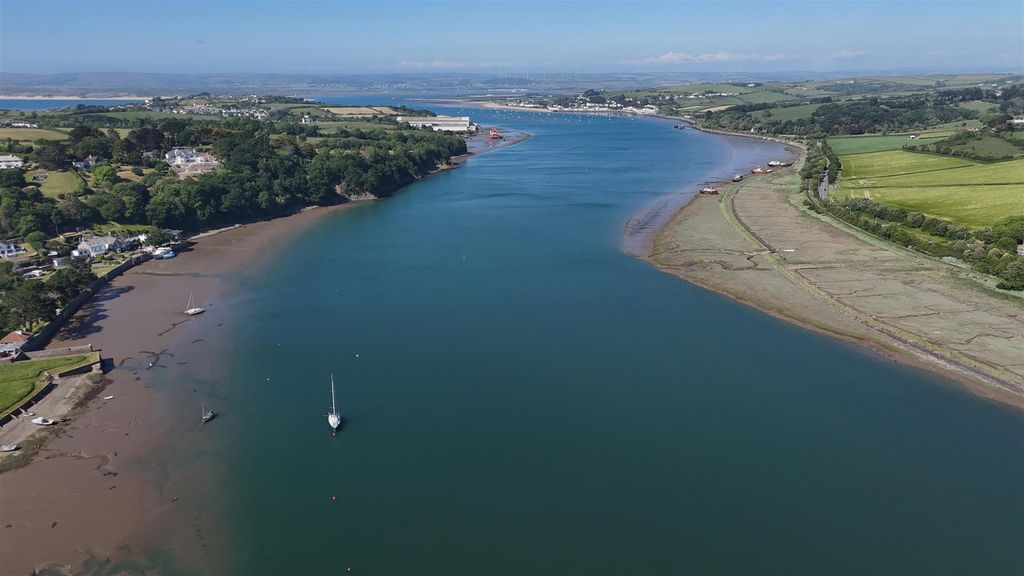 Property photo 2 of 14 Dji_20250522162516_0863_D.Jpg