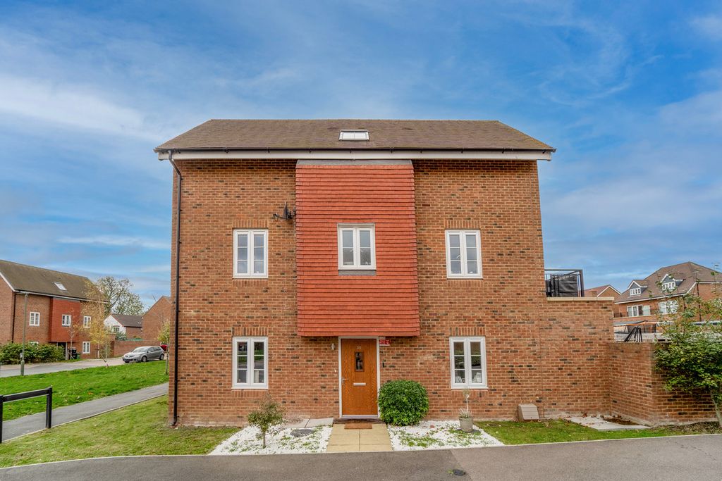 Property photo 2 of 24