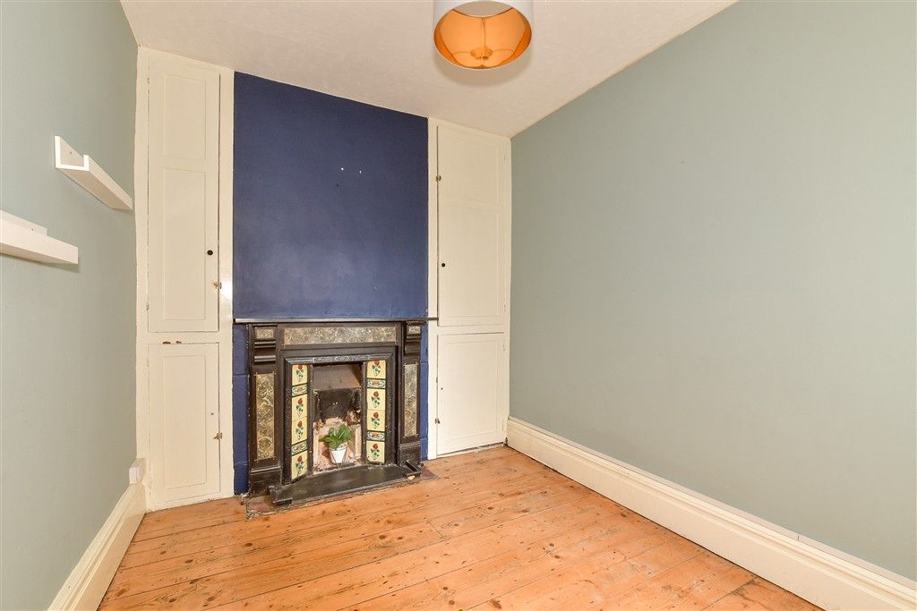 Property photo 3 of 11 Dining Room