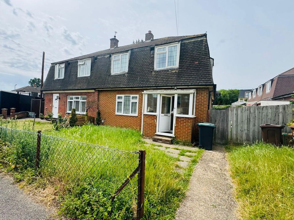 Property photo 2 of 14 293 Prestwick Road (14)