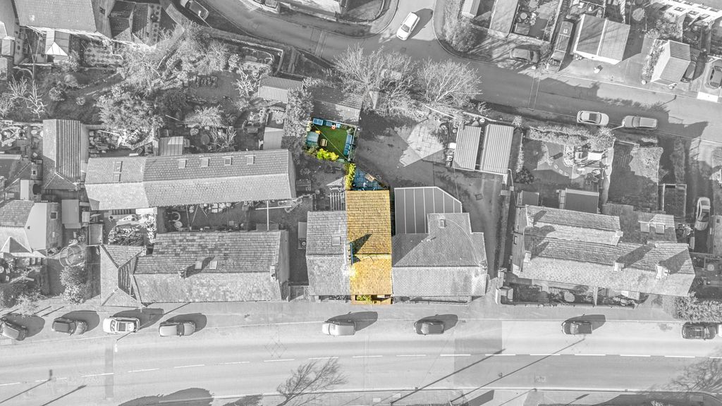 Property photo 2 of 22