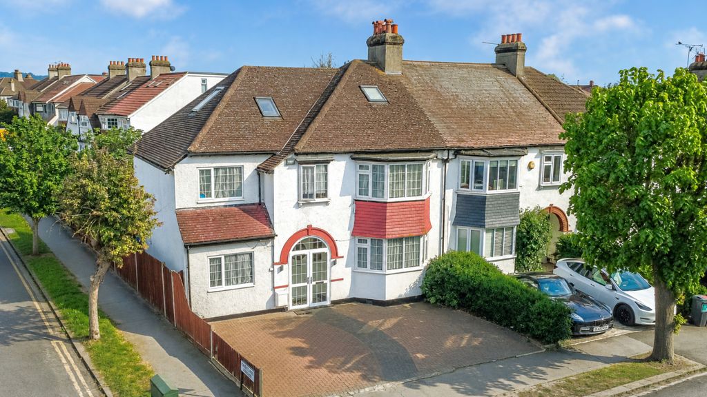 Property photo 1 of 18