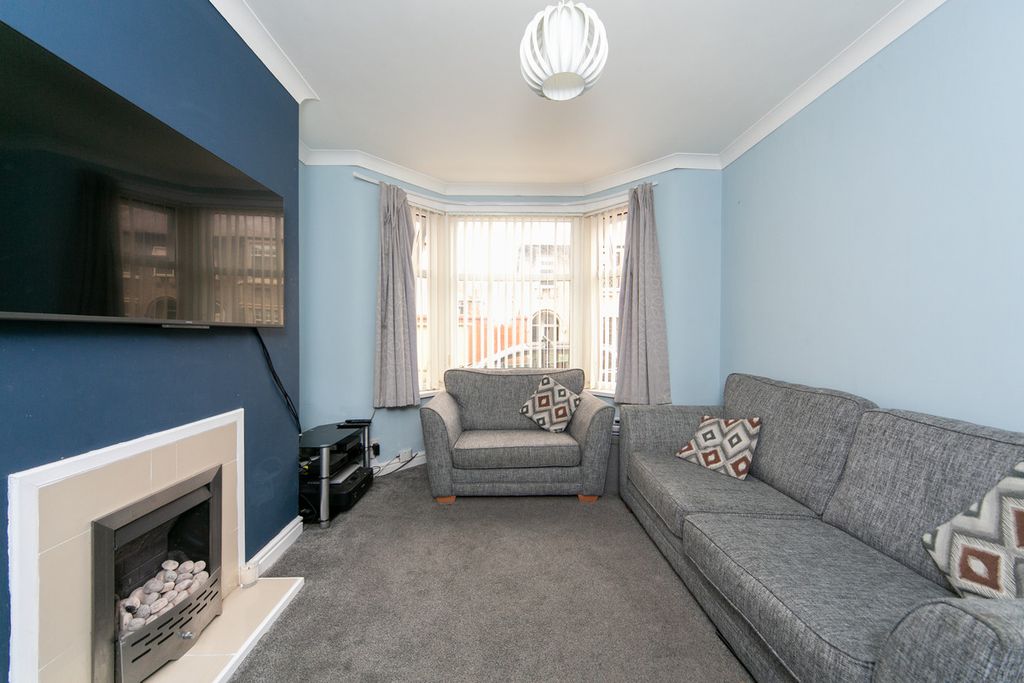 Property photo 2 of 30