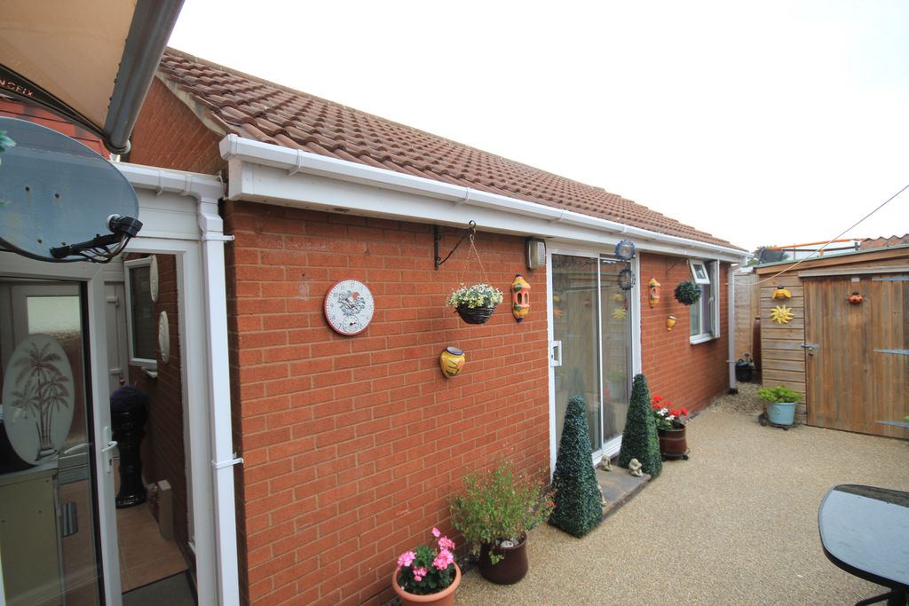 Property photo 2 of 16