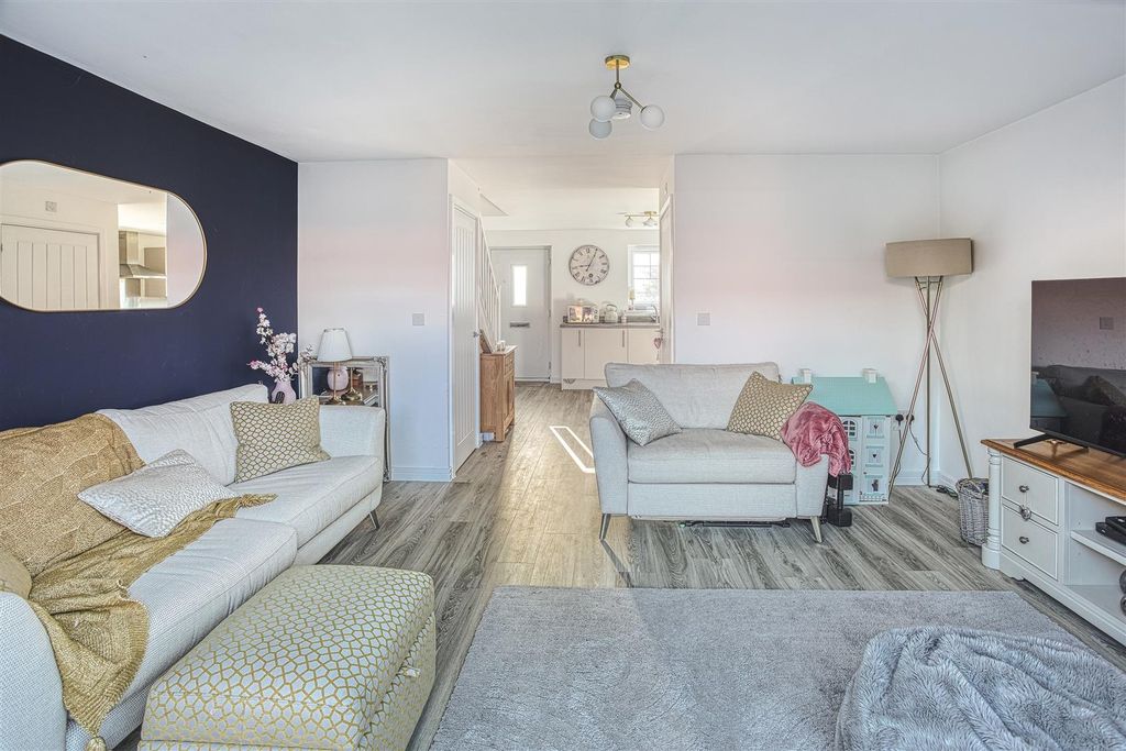 Property photo 3 of 14 2025-09-30 15.16.01-1_Hdr.Jpg