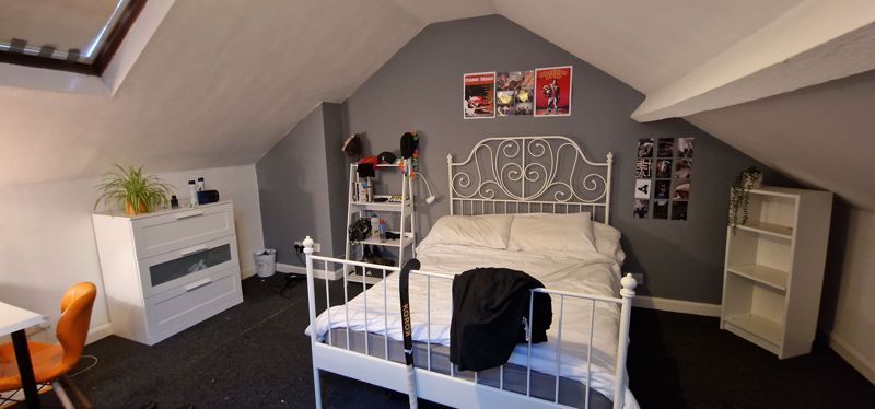 Property photo 3 of 9 Photo 9