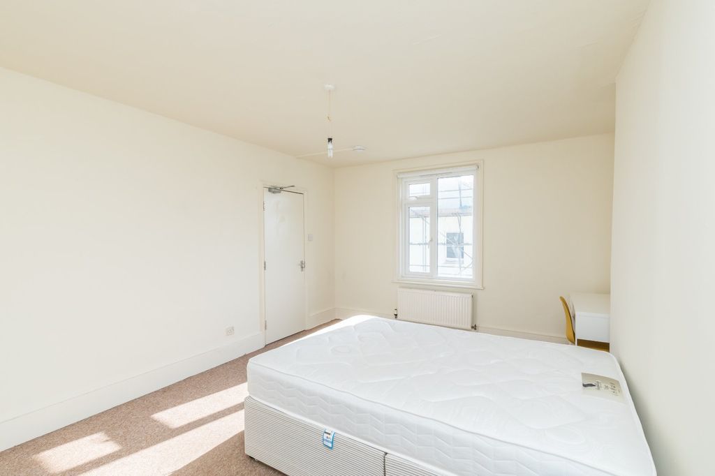 Additional image 5 of 5 bed shared accommodation to rentMontpelier Place, Brighton BN1
