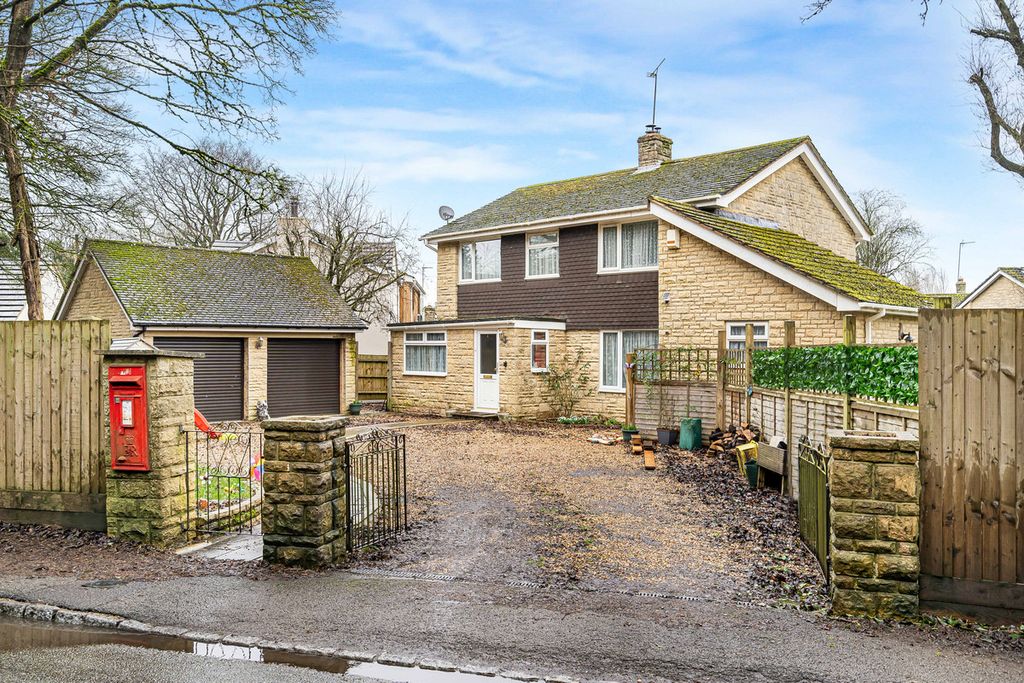 Property photo 1 of 22