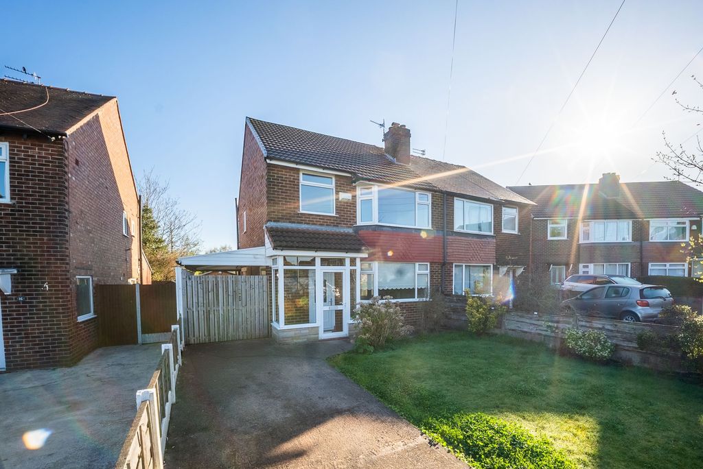 Property photo 1 of 9 External